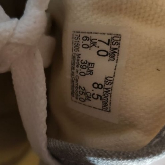 Vans off the wall silver size 8.5 US lace up - Picture 5 of 8